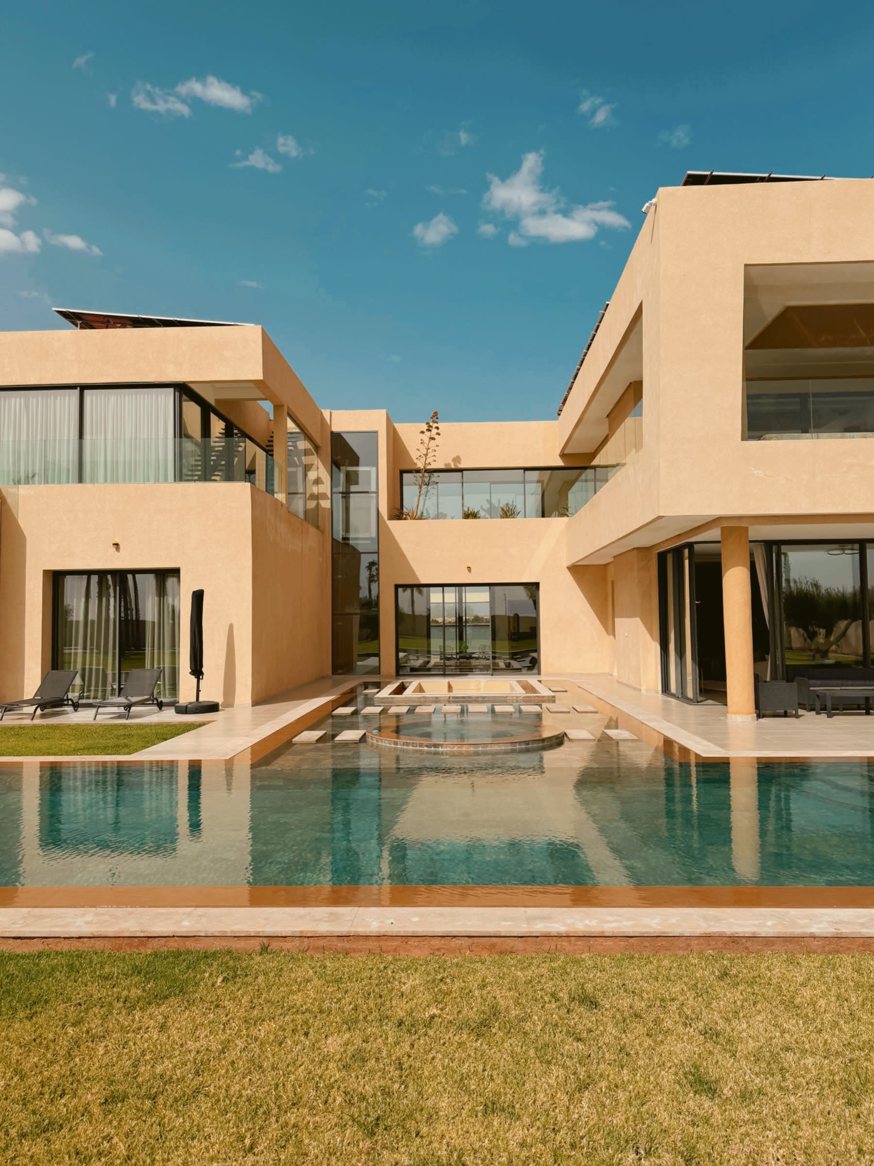 Villa Omany
