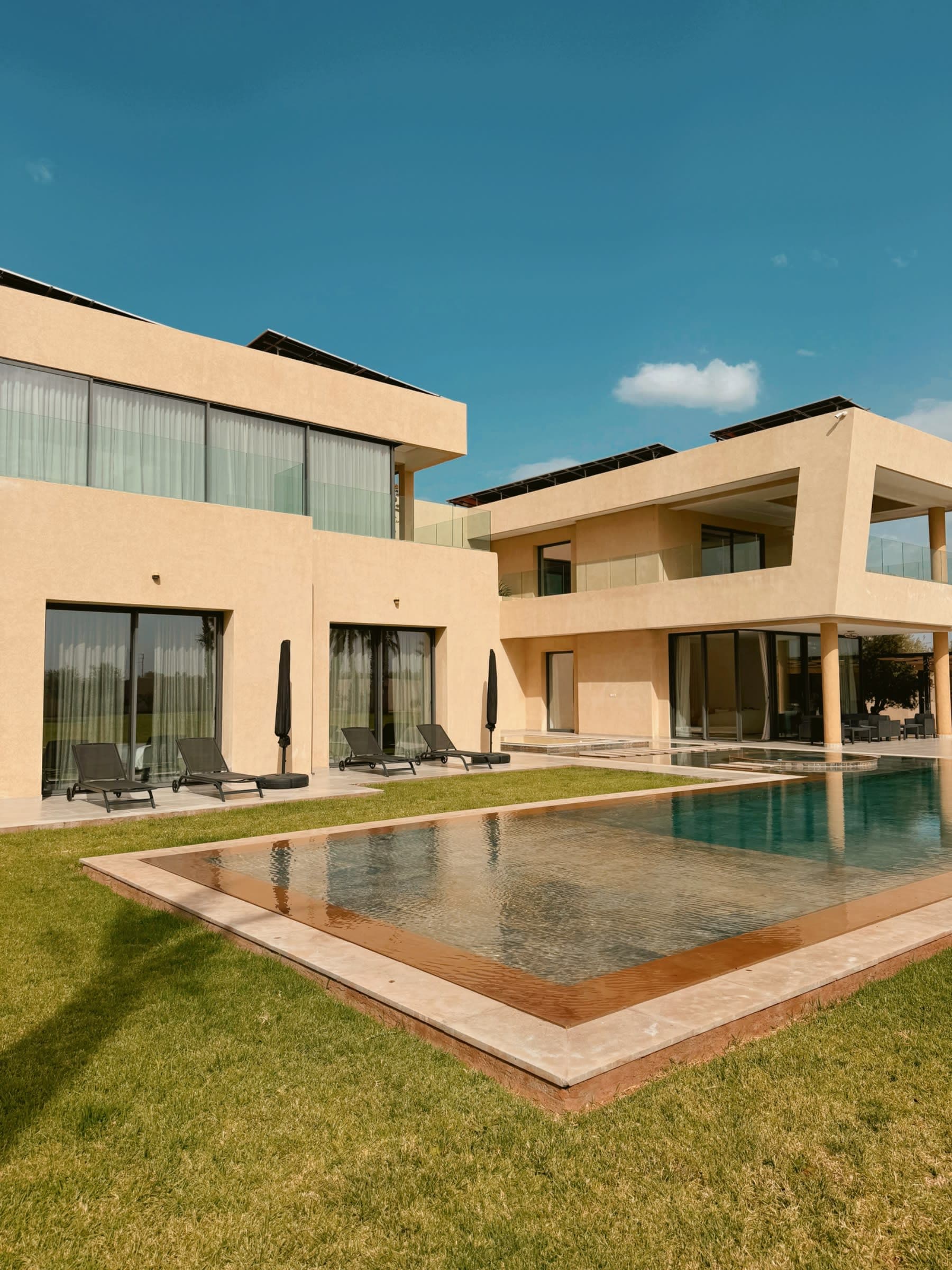 Villa Omany